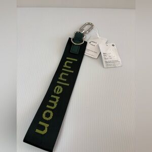 Lululemon Never Lost Keychain -Legacy Green Large NWT